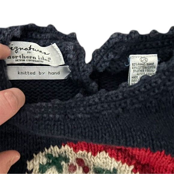 Extremely Detailed 3D Hand Knit Santa Claus Christmas Sweater - Picture 5 of 7